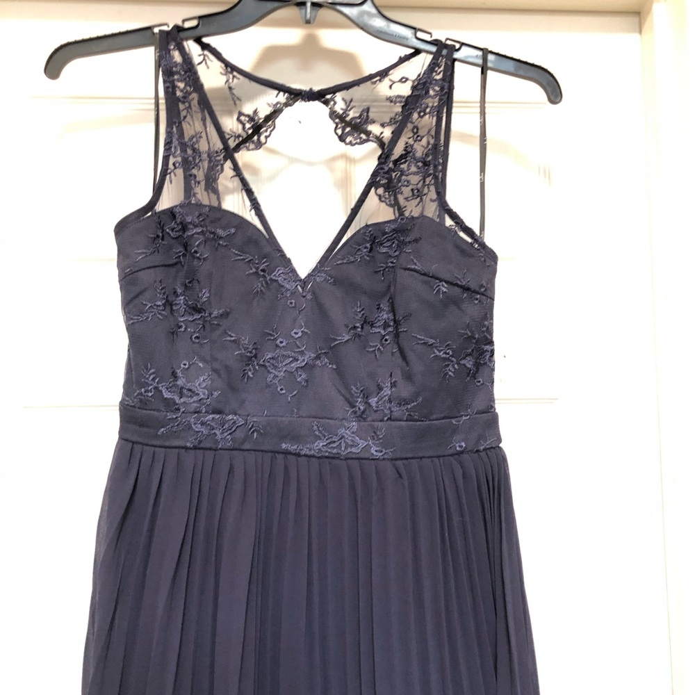 🆕 Lulu’s 👗Navy Blue💎Lace Bodice💙size medium💙